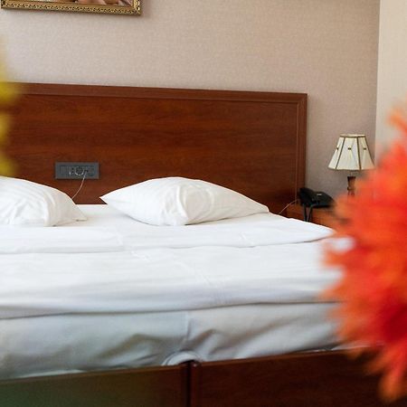 Park Avenue Hotel Jerevan Eksteriør bilde