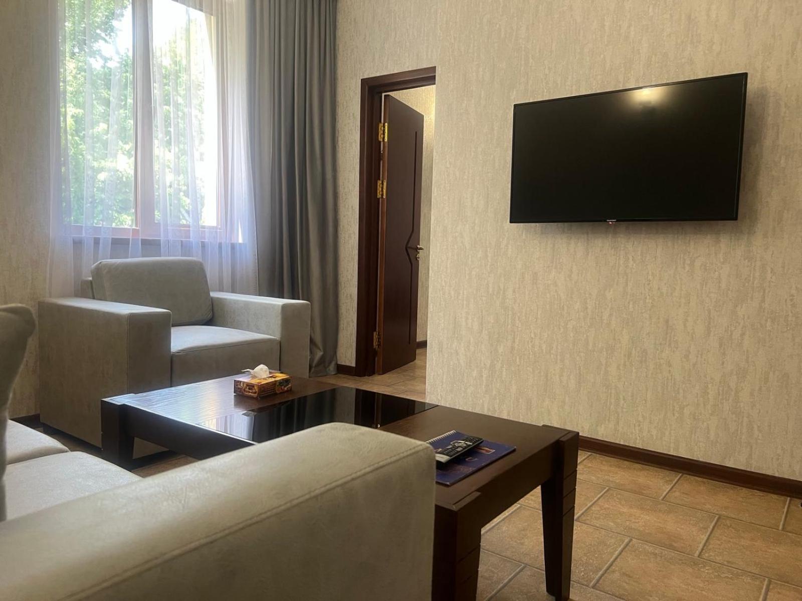 Park Avenue Hotel Jerevan Eksteriør bilde