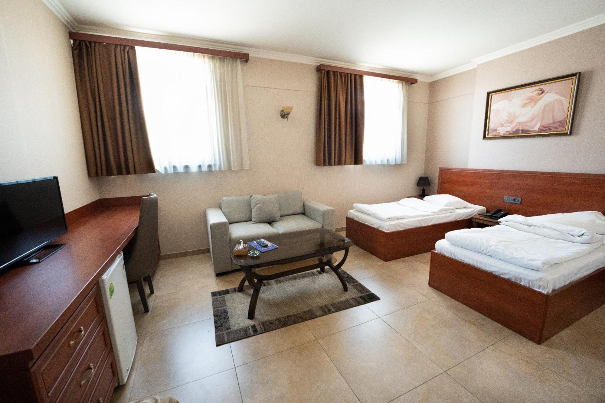 Park Avenue Hotel Jerevan Eksteriør bilde