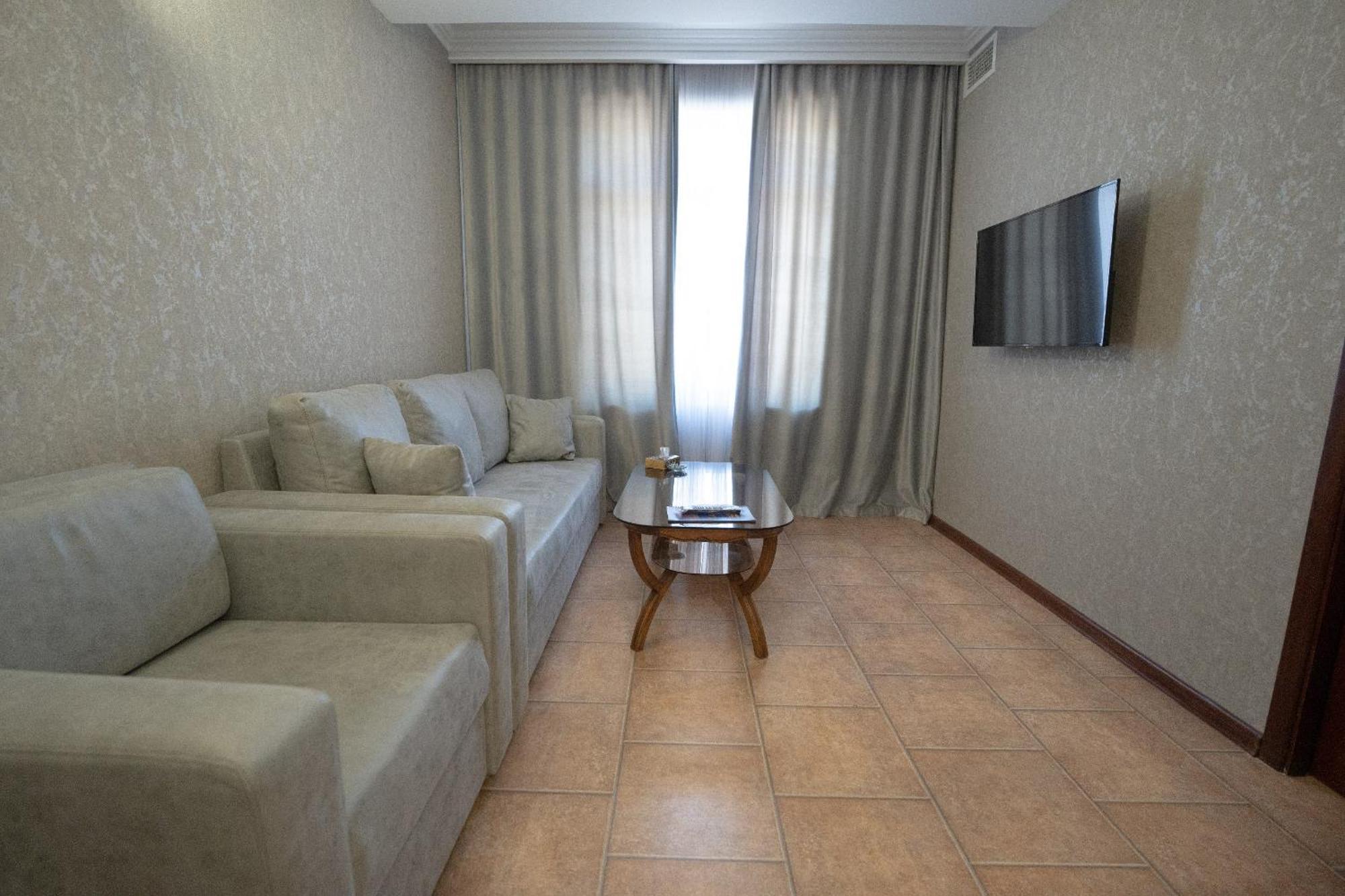 Park Avenue Hotel Jerevan Eksteriør bilde