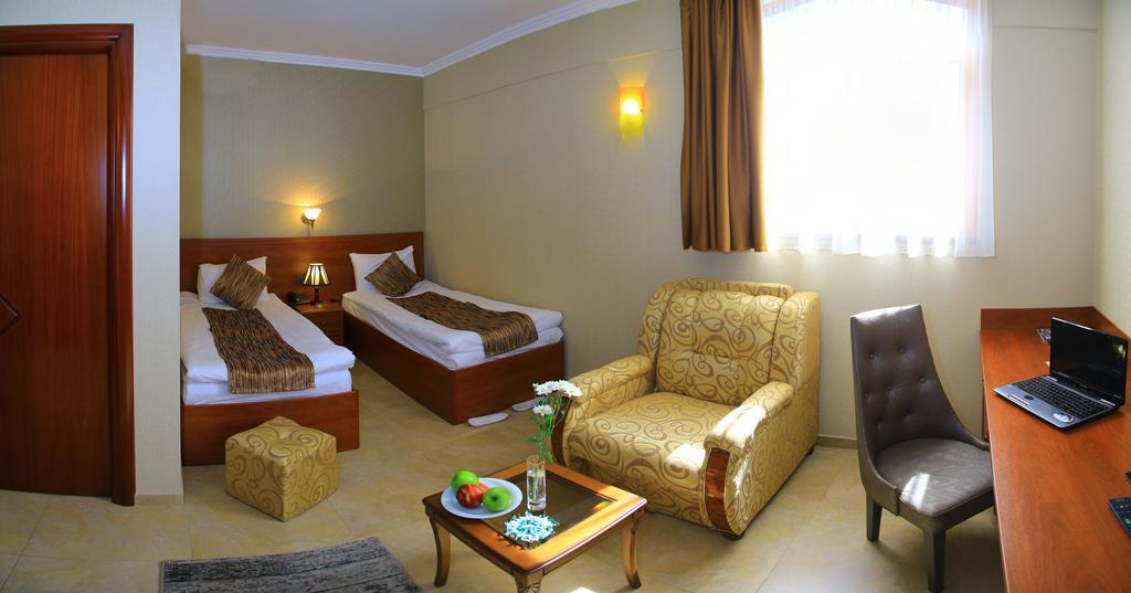 Park Avenue Hotel Jerevan Eksteriør bilde