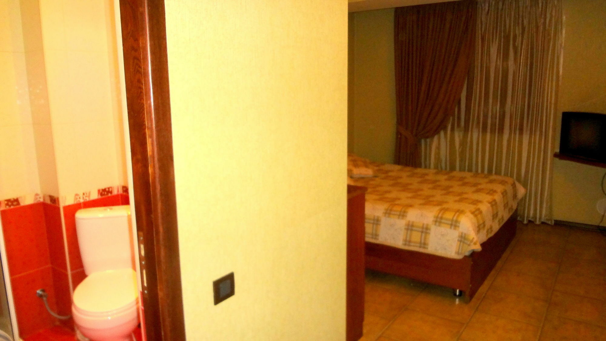 Park Avenue Hotel Jerevan Eksteriør bilde